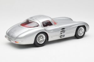 Mercedes 300 SLR Uhlenhaut Coupé Stříbrný Maisto 1:18 536898 Kov – obrázek 3 z 8