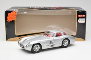Mercedes 300 SLR Uhlenhaut Coupé Stříbrný Maisto 1:18 536898 Kov – obrázek 8 z 8