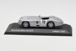Mercedes 300 SLR #19 J.M. Fangio / S. Moss 24 Hours of Le Mans 1955 Minichamps 1:43 B66040253 Kov