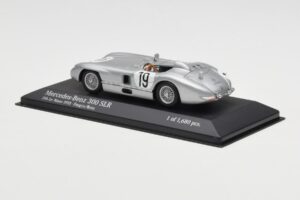 Mercedes 300 SLR #19 P. Levegh / J. Fitch 24 Hours of Le Mans 1955 Minichamps 1:43 432553000 Kov – obrázek 3 z 4