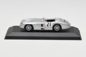 Mercedes 300 SLR #21 K. Kling / A. Simon 24 Hours of Le Mans 1955 Minichamps 1:43 432553021 Kov