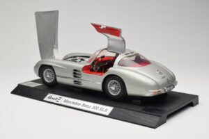 Mercedes 300 SLR Stříbrný Revell 1:12 08851 Kov – obrázek 5 z 8
