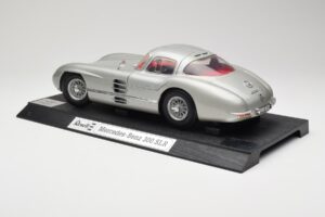 Mercedes 300 SLR Stříbrný Revell 1:12 08851 Kov – obrázek 7 z 8