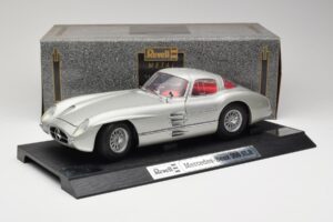Mercedes 300 SLR Stříbrný Revell 1:12 08851 Kov – obrázek 8 z 8