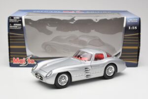 Mercedes 300 SLR Uhlenhaut Coupe Stříbrný Maisto 1:18 36898 Kov – obrázek 8 z 8