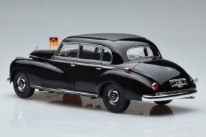 Mercedes 300 W186 Konrad Adenauer Norev 1:18 183707 Kov – obrázek 7 z 9