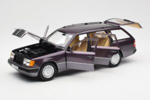Mercedes 300D S124 T-Model Bornit Edice Dealer Norev 1:18 B66040701 Kov – obrázek 2 z 8