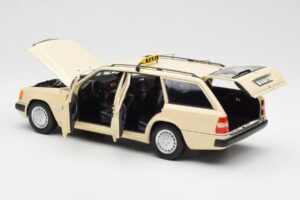Mercedes 300D S124 T-Model Světlá Slonová Kost Taxi Edice Dealer Norev 1:18 B66040702 Kov – obrázek 5 z 8