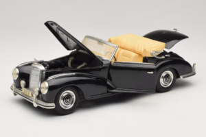 Mercedes 300S Černý Maisto 1:18 52116-P1 Kov – obrázek 2 z 8