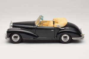 Mercedes 300S Černý Maisto 1:18 52116-P1 Kov – obrázek 4 z 8