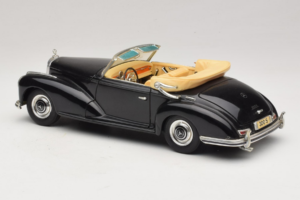 Mercedes 300S Černý Maisto 1:18 52116-P1 Kov – obrázek 7 z 8