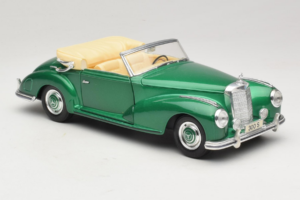 Mercedes 300S Cabriolet Green Metallic Maisto 1:18 52116 Kov – obrázek 5 z 7