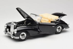 Mercedes 300SC W188 Obsidian Černý Maisto 1:18 806B Kov – obrázek 2 z 8