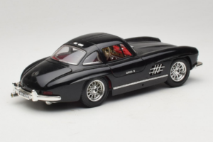 Mercedes 300SL Černý Bburago 1:18 3015-M3 Kov – obrázek 3 z 8