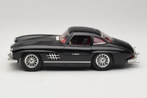 Mercedes 300SL Černý Bburago 1:18 3015-M3 Kov – obrázek 4 z 8