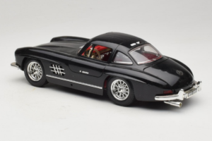Mercedes 300SL Černý Bburago 1:18 3015-M3 Kov – obrázek 7 z 8