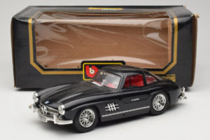 Mercedes 300SL Černý Bburago 1:18 3015-M3 Kov – obrázek 8 z 8