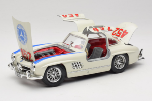 Mercedes 300SL #452 Mille Miglia 1955 Bílý Bburago 1:18 3015-M2 Kov – obrázek 2 z 8