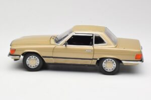 Mercedes 350 SL R107 Zlatý Sun Star 1:18 MB004 Kov – obrázek 4 z 8