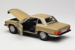 Mercedes 350 SL R107 Zlatý Sun Star 1:18 MB004 Kov – obrázek 5 z 8