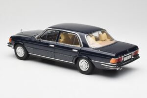 Mercedes 450 SEL 6.9 W116 Tmavě Modrý Revell 1:18 8956 Kov – obrázek 7 z 8