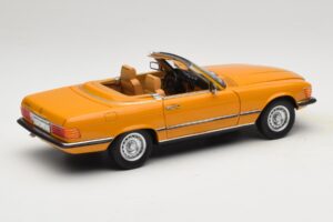 Mercedes 450 SL R107 Cayenne Orange Norev 1:18 183350 Kov – obrázek 4 z 10
