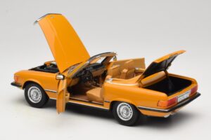 Mercedes 450 SL R107 Cayenne Orange Norev 1:18 183350 Kov – obrázek 7 z 10