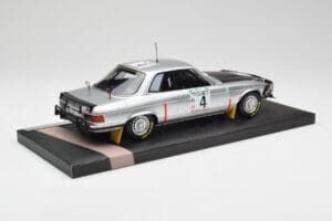 Mercedes 450 SLC 5.0 C107 #4 B. Waldegard / H. Thorszelius Rally Bandama 1979 Minichamps 1:18 107793204 Pryskyřice – obrázek 2 z 6