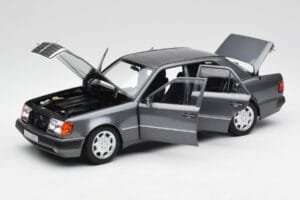 Mercedes 500 E W124 Pearl Šedý Norev 1:18 183946 Kov – obrázek 2 z 8