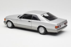 Mercedes 500 SEC C126 Stříbrný AUTOart 1:18 76212 Kov – obrázek 7 z 8