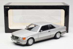 Mercedes 500 SEC C126 Stříbrný AUTOart 1:18 76212 Kov – obrázek 8 z 8