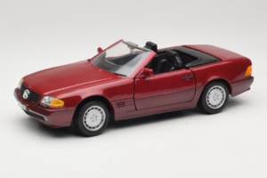 Mercedes 500 SL R129 Tmavě Červený Revell 1:18 8801 Kov