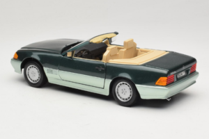 Mercedes 500 SL R129 Stříbrně Zelený Revell 1:18 8802 Kov – obrázek 7 z 8