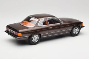 Mercedes 500 SLC C107 Beige Metallic KK-Scale 1:18 KKDC180851 Kov – obrázek 2 z 6