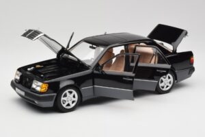 Mercedes 500E W124 Černý Limitovaná Edice Norev 1:18 183949 Kov – obrázek 2 z 12