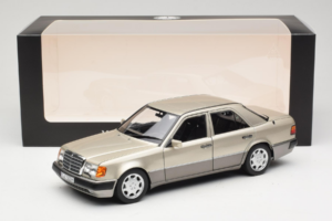 Mercedes 500E W124 Smoke Silver Dealerská Edice Norev 1:18 B66040724 Kov – obrázek 8 z 8