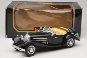 Mercedes 500K Roadster Černý Bburago 1:18 3020-P2 Kov – obrázek 8 z 8