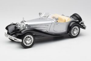 Mercedes 500K Roadster Stříbrný Bburago 1:18 3020-M1 Kov