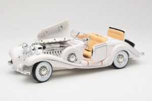 Mercedes 500K Special Roadster Bílý Premiere Edition Maisto 1:18 536055 Kov – obrázek 2 z 8