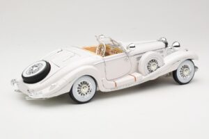 Mercedes 500K Special Roadster Bílý Premiere Edition Maisto 1:18 536055 Kov – obrázek 3 z 8