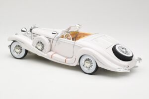 Mercedes 500K Special Roadster Bílý Premiere Edition Maisto 1:18 536055 Kov – obrázek 7 z 8