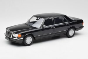 Mercedes 560 SEL W126 Černý Edice Dealer Norev 1:18 B66040599 Kov