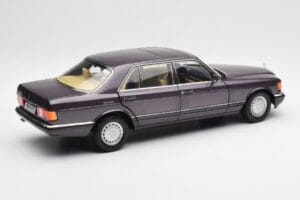Mercedes 560 SEL W126 Fialový Metallic Norev 1:18 183544 Kov – obrázek 3 z 8