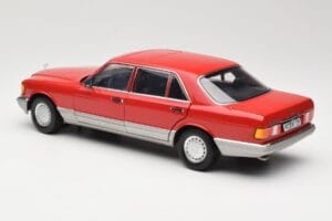 Mercedes 560 SEL W126 Červený Norev 1:18 183463 Kov – obrázek 7 z 8