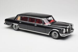 Mercedes 600 Pullman W100 Černý NZG 1:18 1071/50 Kov – obrázek 6 z 8