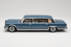 Mercedes 600 Pullman W100 Modrý NZG 1:18 B66040707 Kov – obrázek 4 z 8