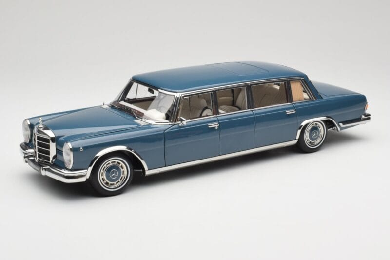 Mercedes 600 Pullman W100 Modrý NZG 1:18 B66040707 Kov