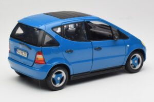 Mercedes A-Class W168 Světle Modrý Maisto 1:18 37800-M5 Kov – obrázek 3 z 8