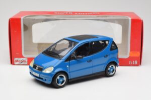 Mercedes A-Class W168 Světle Modrý Maisto 1:18 37800-M5 Kov – obrázek 8 z 8