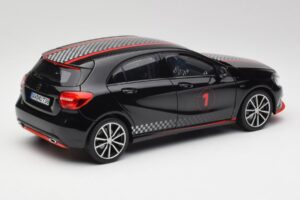 Mercedes A-Class W176 AMG Černý Norev 1:18 183596 Kov – obrázek 3 z 8